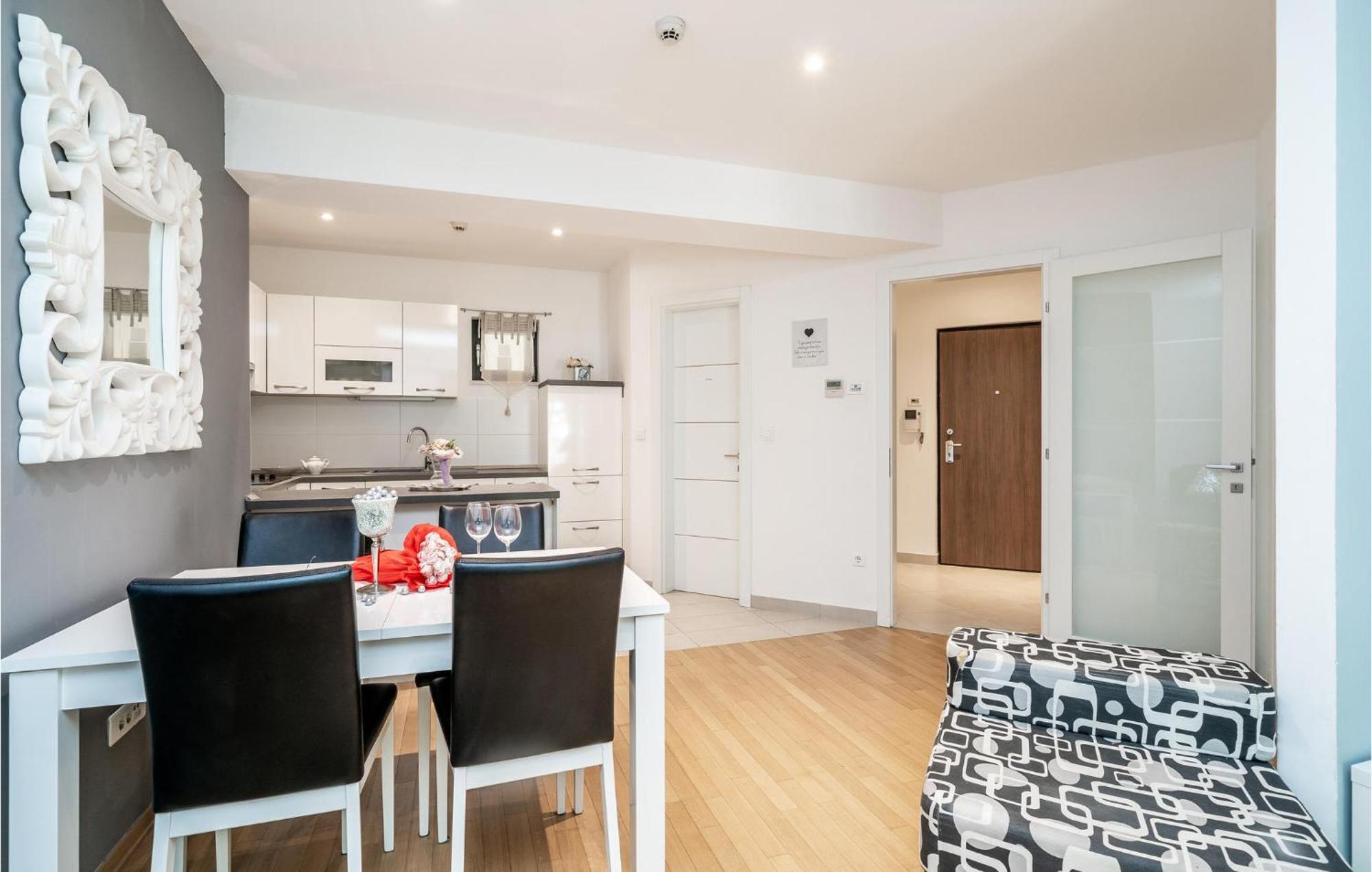 1 Bedroom Amazing In Appartement Dubrovnik
